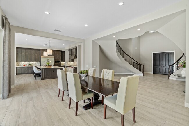 Foto del edificio - 6127 Summit Crest Cir