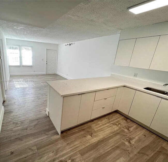 Foto del edificio - 805 NW 13th St