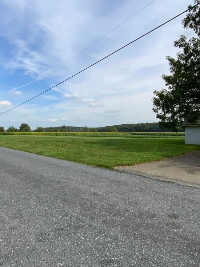 Building Photo - 4 br, 1 bath House - 685 DRYWELLS RD