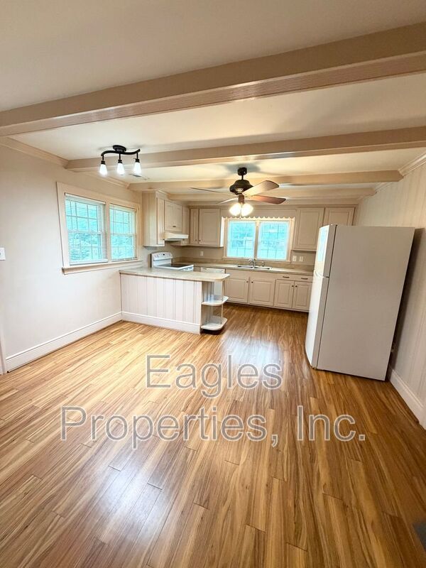 Foto del edificio - 1509 HWY 91 N