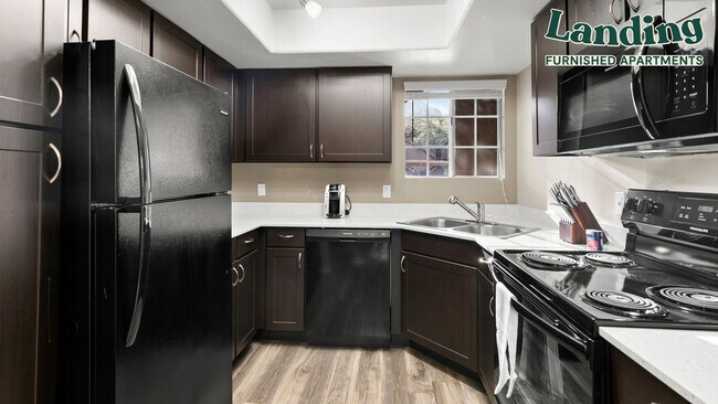 Building Photo - 10700 N La Reserve Dr