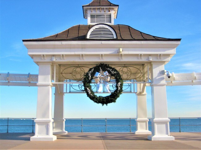 Building Photo - 59 Pavilion Ave