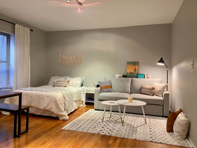 Foto del edificio - 624 W Willow St
