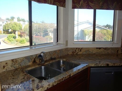 Building Photo - 4 br, 3 bath House - 463 Sea Horse Dr.