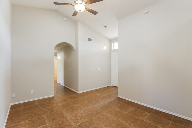 Building Photo - 2110 N Ithica Street