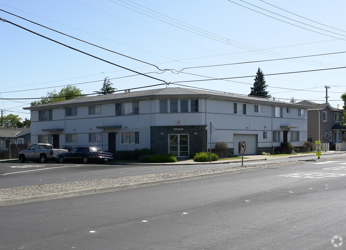 Foto principal - Middlefield Court