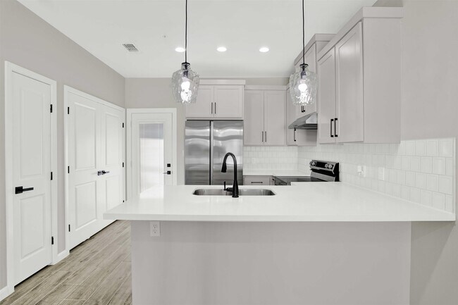 Foto del edificio - 1010 Monaco Blvd