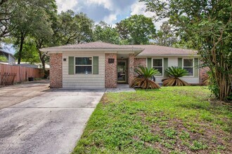 Building Photo - 326 Goldenrod Ct