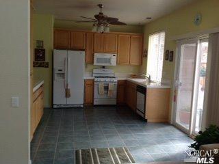 Building Photo - 5252 Trophy Dr