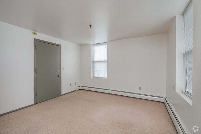 1BR,1BA - 400SF - Sala de estar - 501 W Franklin Ave