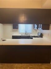 Building Photo - 817 Quail Ln