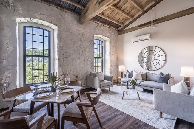 Foto del edificio - Yarn Factory Lofts