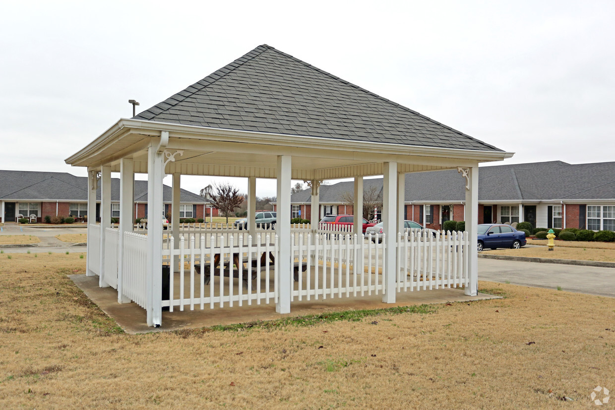 Building Photo - Garden Park Apartments