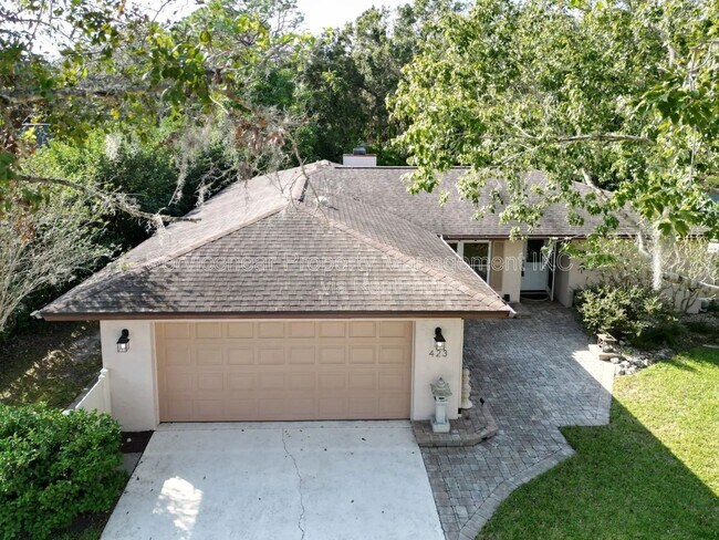 Building Photo - 423 Whispering Oaks Ct