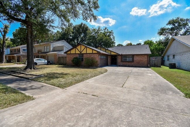 Building Photo - 23515 Briarcreek Blvd