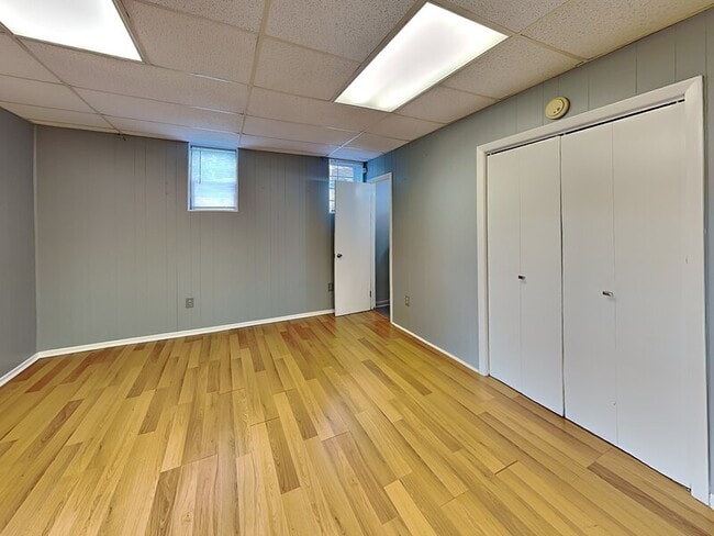 Building Photo - 3020 Wenonah Park Pl SW