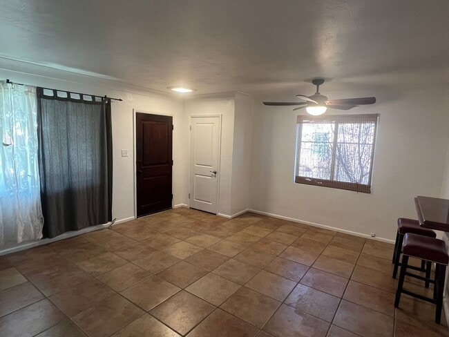 Foto del edificio - 4 Bed. 2 Ba. Home in Historic Dist. Minute...