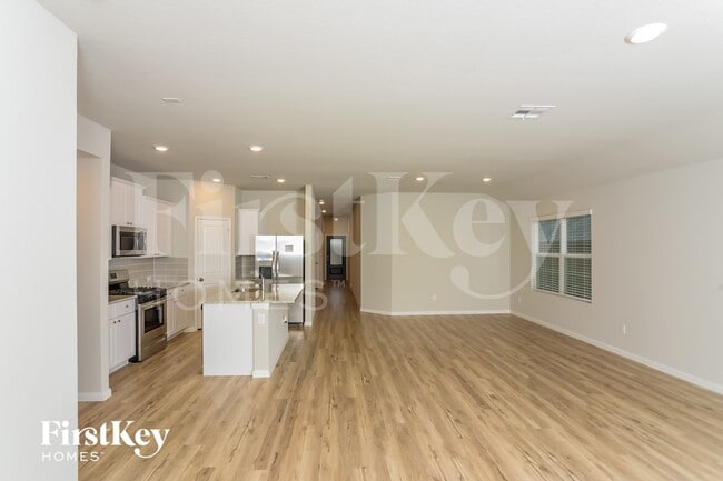 Building Photo - 14006 Feed Park