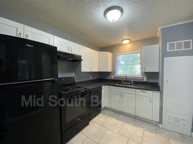 Foto del edificio - 6400 Pecan Ave