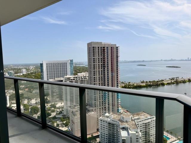 Foto del edificio - 501 NE 31st St