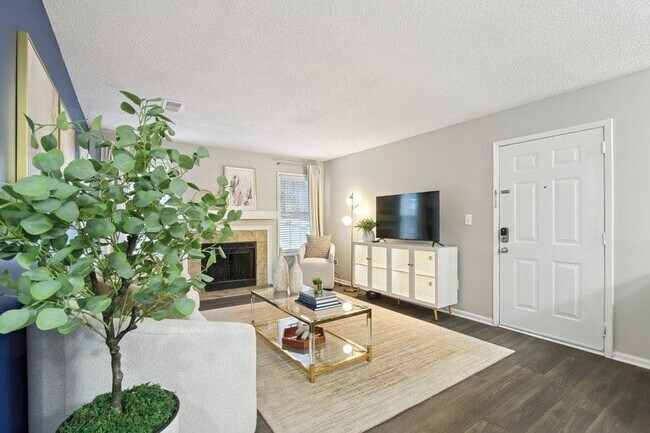 Building Photo - Wood Pointe Apartment Homes