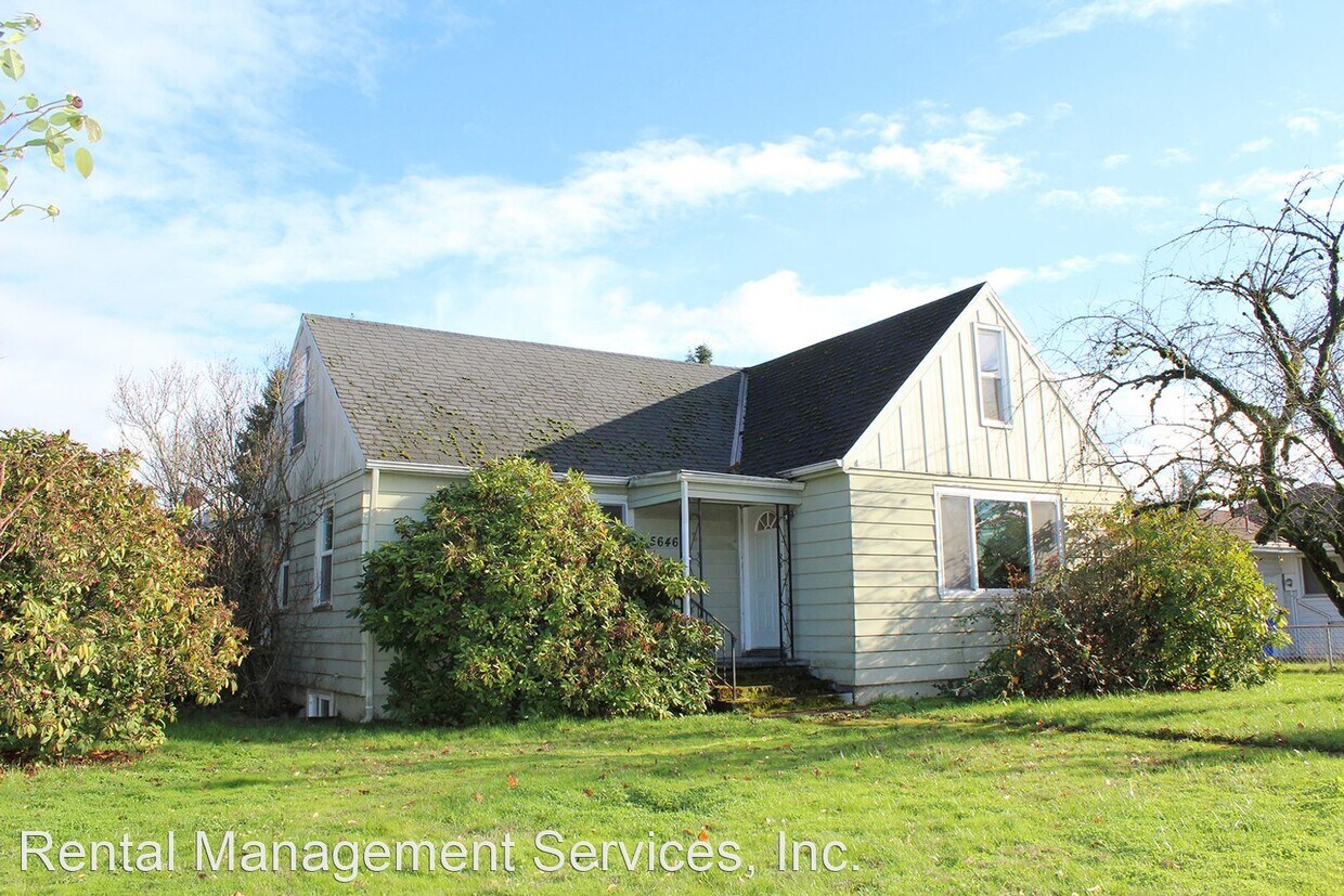 Primary Photo - 4 br, 2 bath House - 5646 SE 122nd Avenue