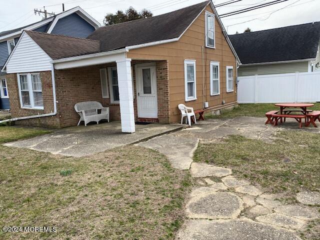 Building Photo - 207 3rd Ave