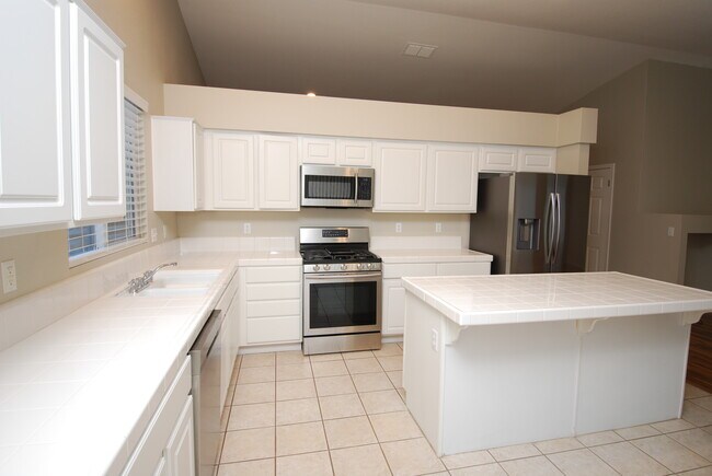 Building Photo - 4260 Crazy Horse Rd