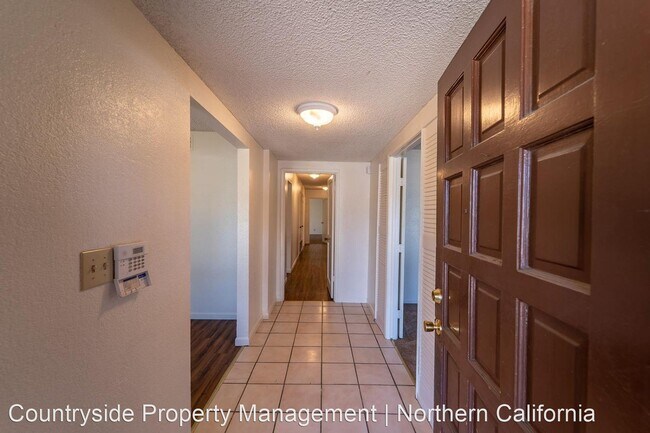 Foto del edificio - 4 br, 2 bath House - 2946 Lakewood Court
