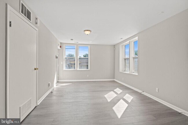 Foto del edificio - 1004-6 S 52nd St