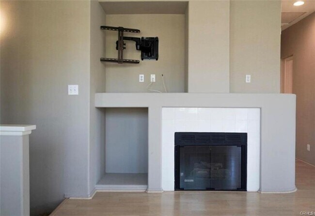 Foto del edificio - Adorable Condo in Anaheim Hills *Coming Soon*