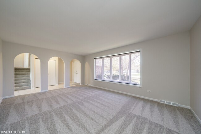 Foto del edificio - 16W700 Fern St