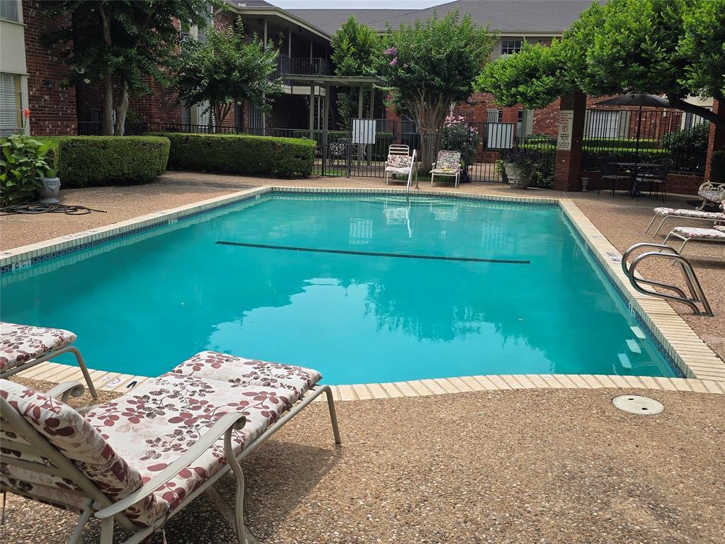 Foto principal - 7920 Rockwood Ln