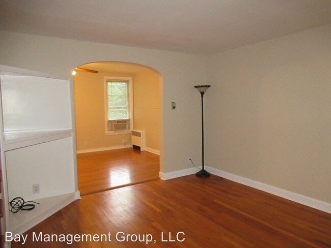 Building Photo - 3 br, 2 bath House - 2039 Deering Ave
