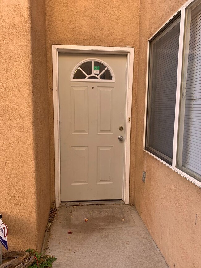 Building Photo - Southwest Abq. House for rent