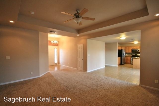 Building Photo - 3 br, 2 bath House - 1929 Franklin Dr.
