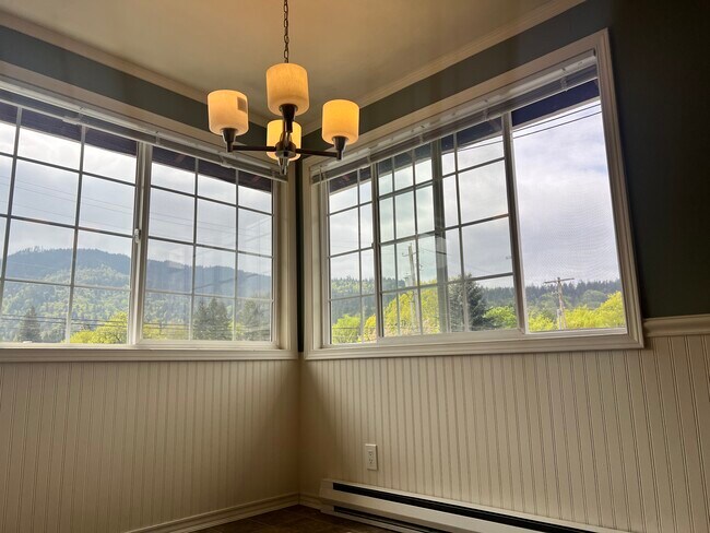 Photo - 185 E Sunset Way Apartments