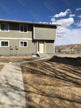 Building Photo - 855 Moccasin Ln