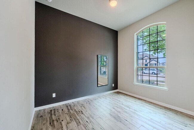 Foto del edificio - 815 Sunbeam Creek Ct