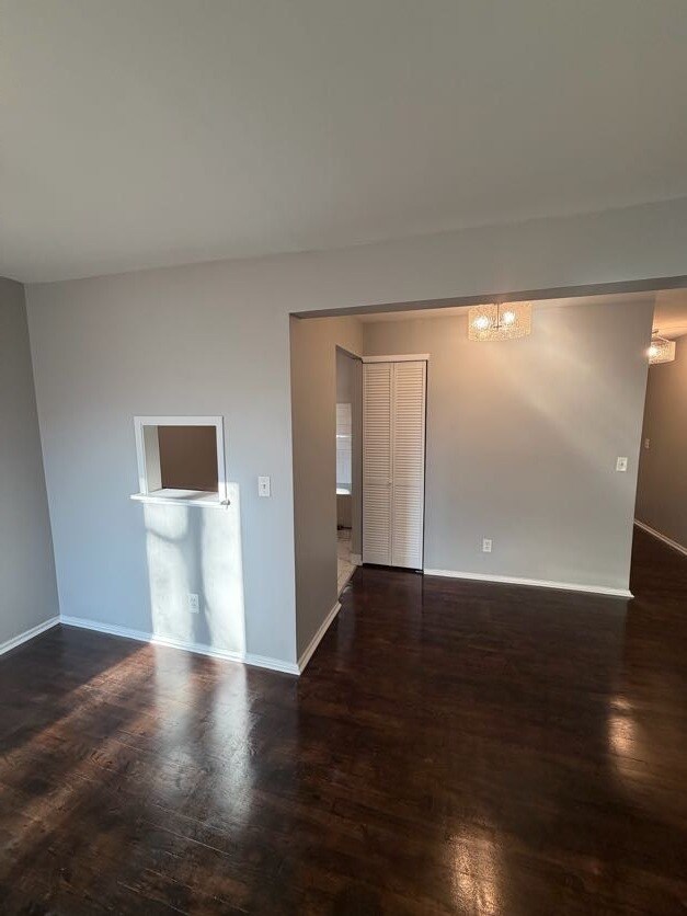 Comedor, armario y sala de estar - Stewart Woods