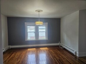 Building Photo - 304 Wood St