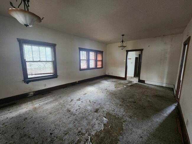 Building Photo - 309 Champa St