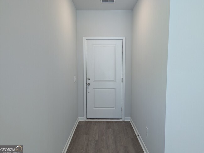 Building Photo - 269 Lillian St