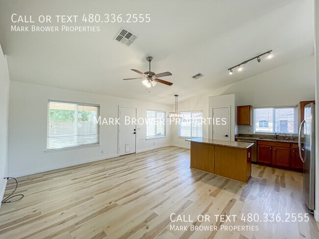 Building Photo - 2029 E Nunneley Ct