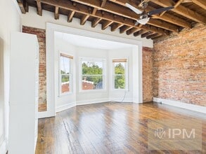 Building Photo - 219 S Union St