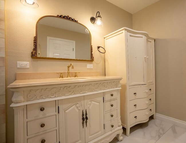 Foto del edificio - 3219 Sumac Rd