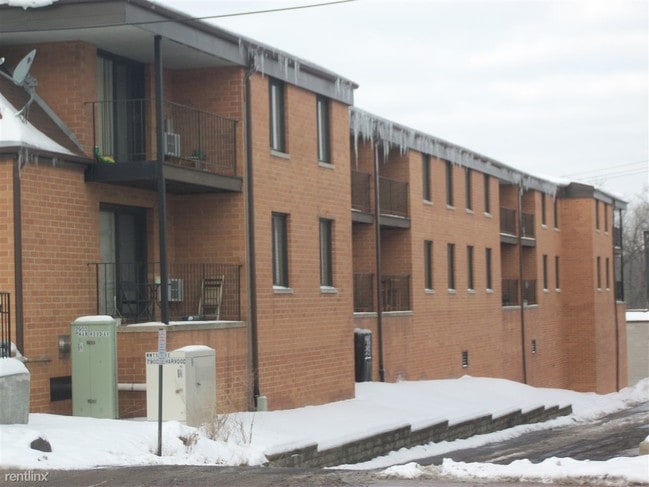 Building Photo - 7900 Harwood Ave