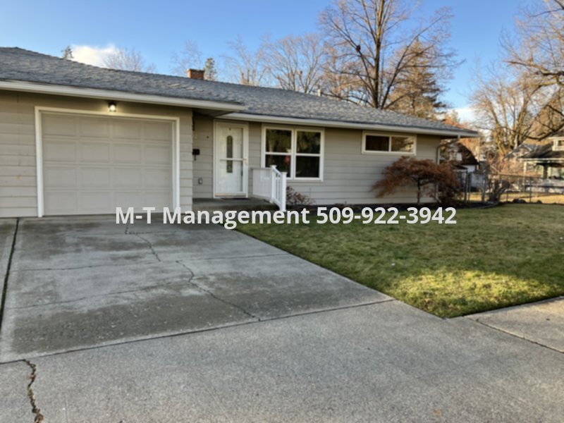 Primary Photo - South Hill 2+ br/2 bath duplex with garage