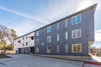 Building Photo - 948 Corinth St