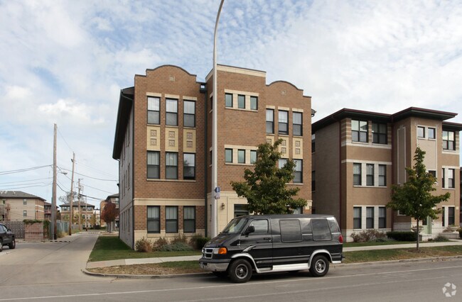 3851 S Cottage Grove Ave Chicago Il 60653 Apartments Chicago